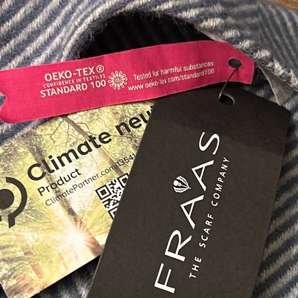 Blue Herringbone. Super Soft Cape NWT - Picture 5 of 7